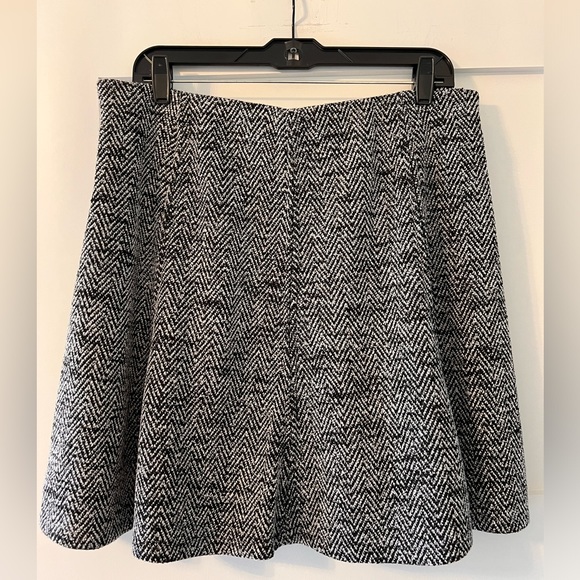 Loft Mini Skirt - Picture 3 of 3